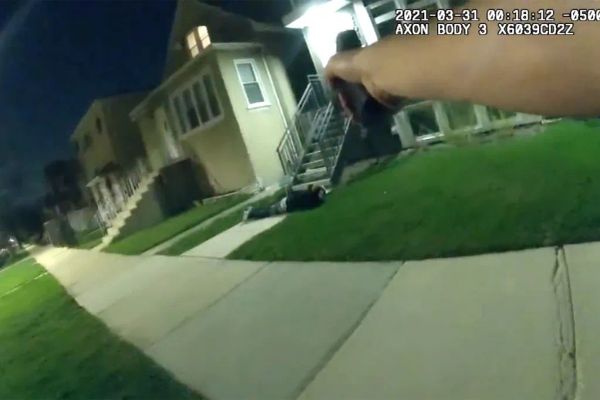 Attorney: Chicago cop who shot Anthony Alvarez will keep job