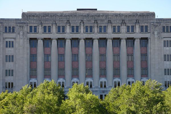 Cook County State's Attorney vacates 7 murder convictions tied to ex-cop