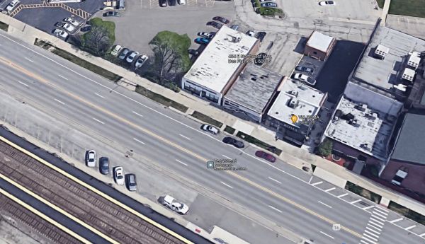 SUV strikes, kills 2 pedestrians in suburban Chicago crash