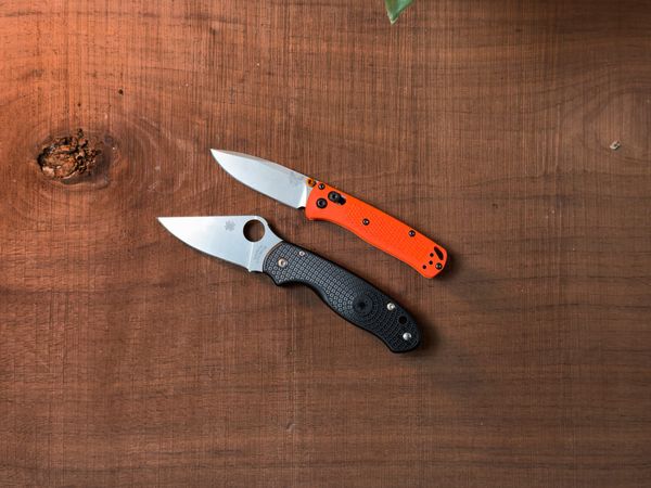 Spyderco Para 3 Lightweight vs Benchmade Mini Bugout: Which Should You Buy?