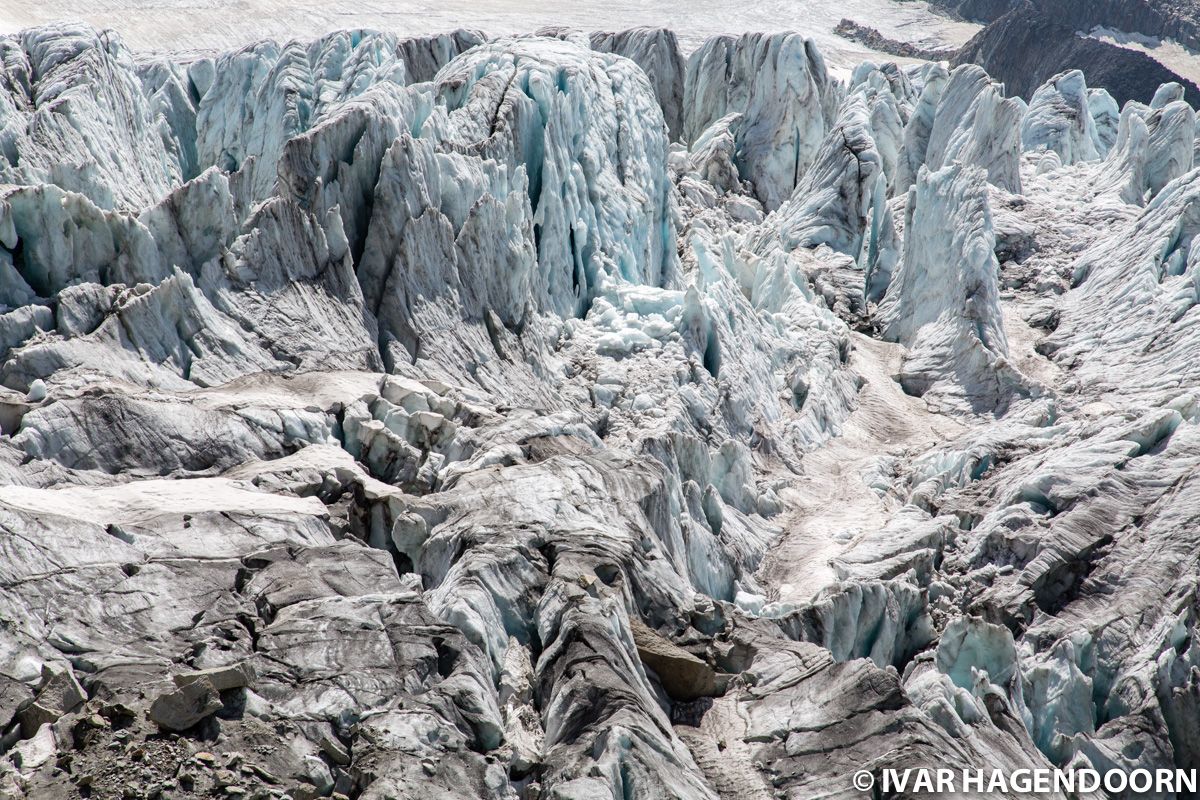 Crevasses and seracs at the foot of the Glacier du Tour