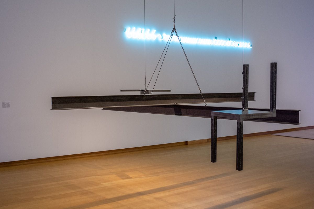 Bruce Nauman, Musical Chairs