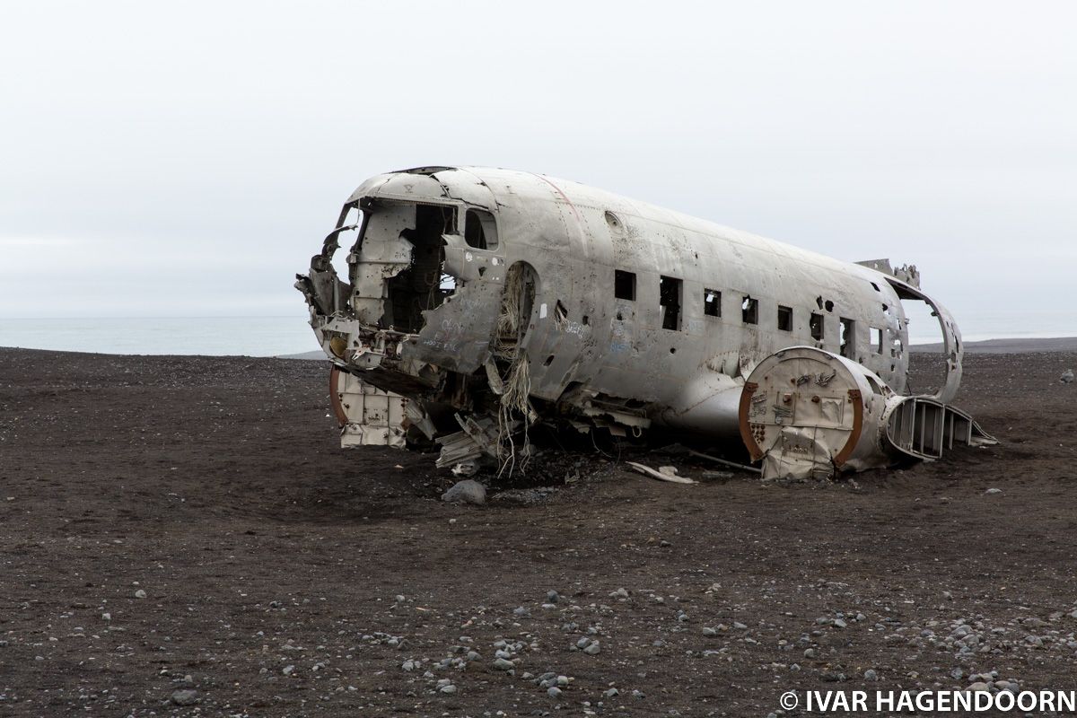 Wreck of US Navy DC on the black beach at Sólheimasandur