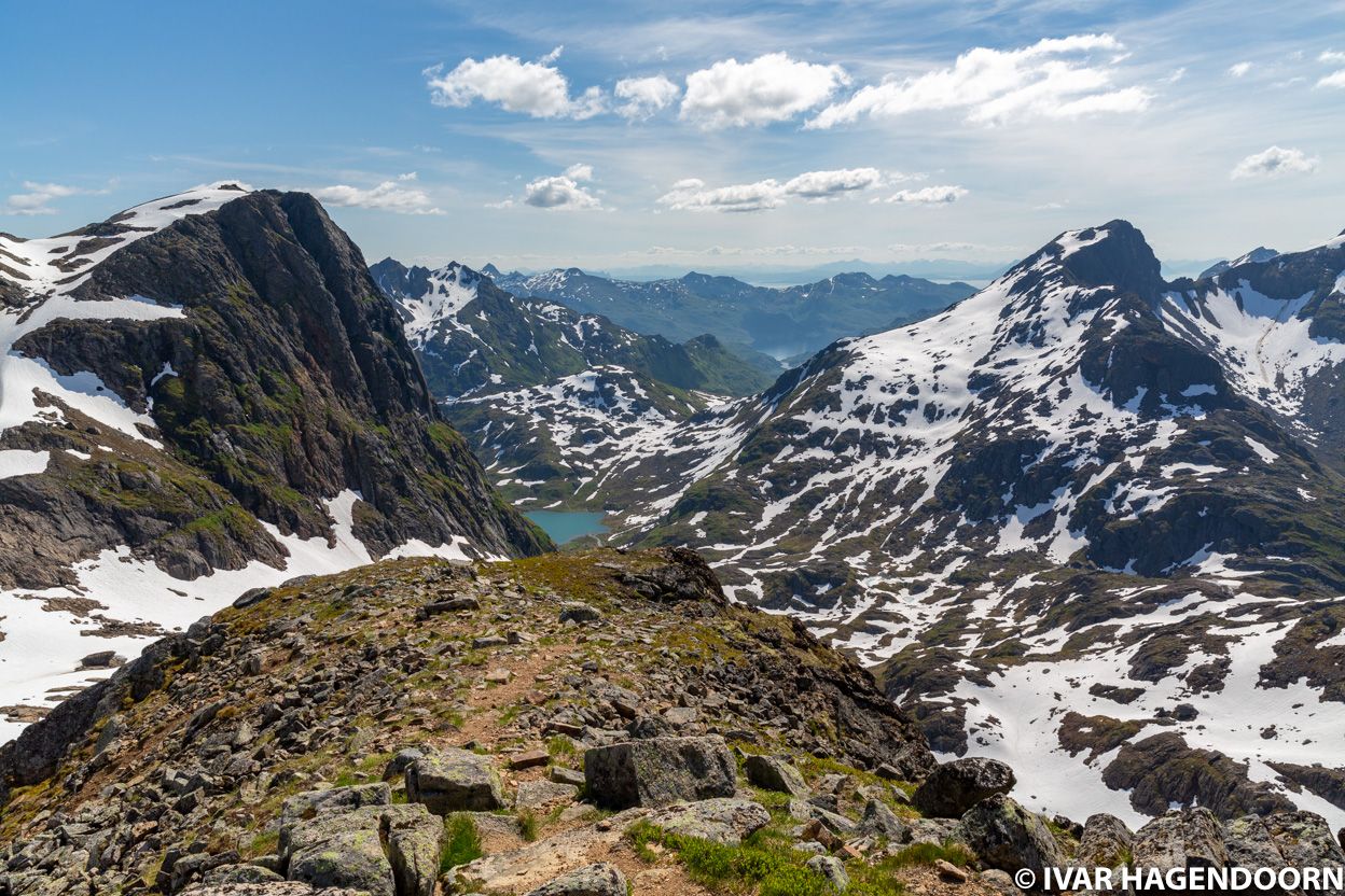 Views along the hike to Møysalen