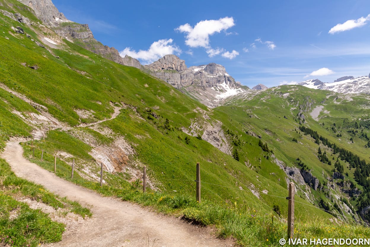 On the way to the Rugghubelhütte