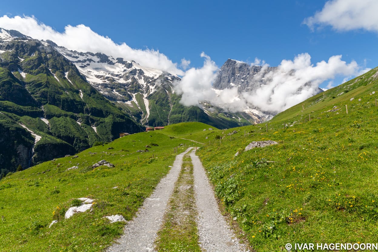 The hike to the Surenenpass