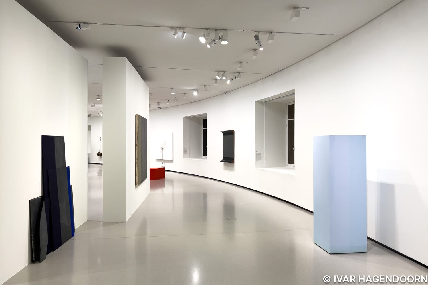 Minimal at the Bourse de Commerce