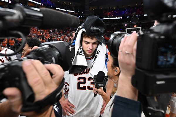New Clippers Era: Kawhi Leonard Out, Keaton Wagler In