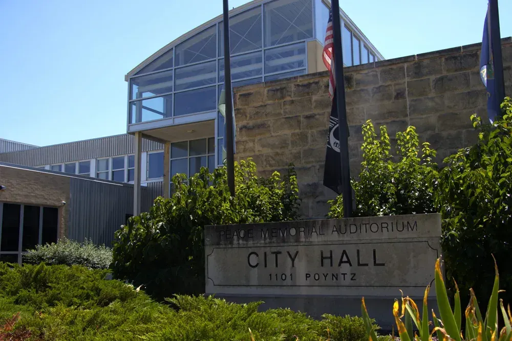 Manhattan City Commission Summary