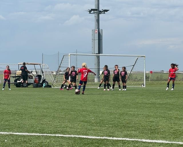 MCFC 17' Team Splits Weekend Matches