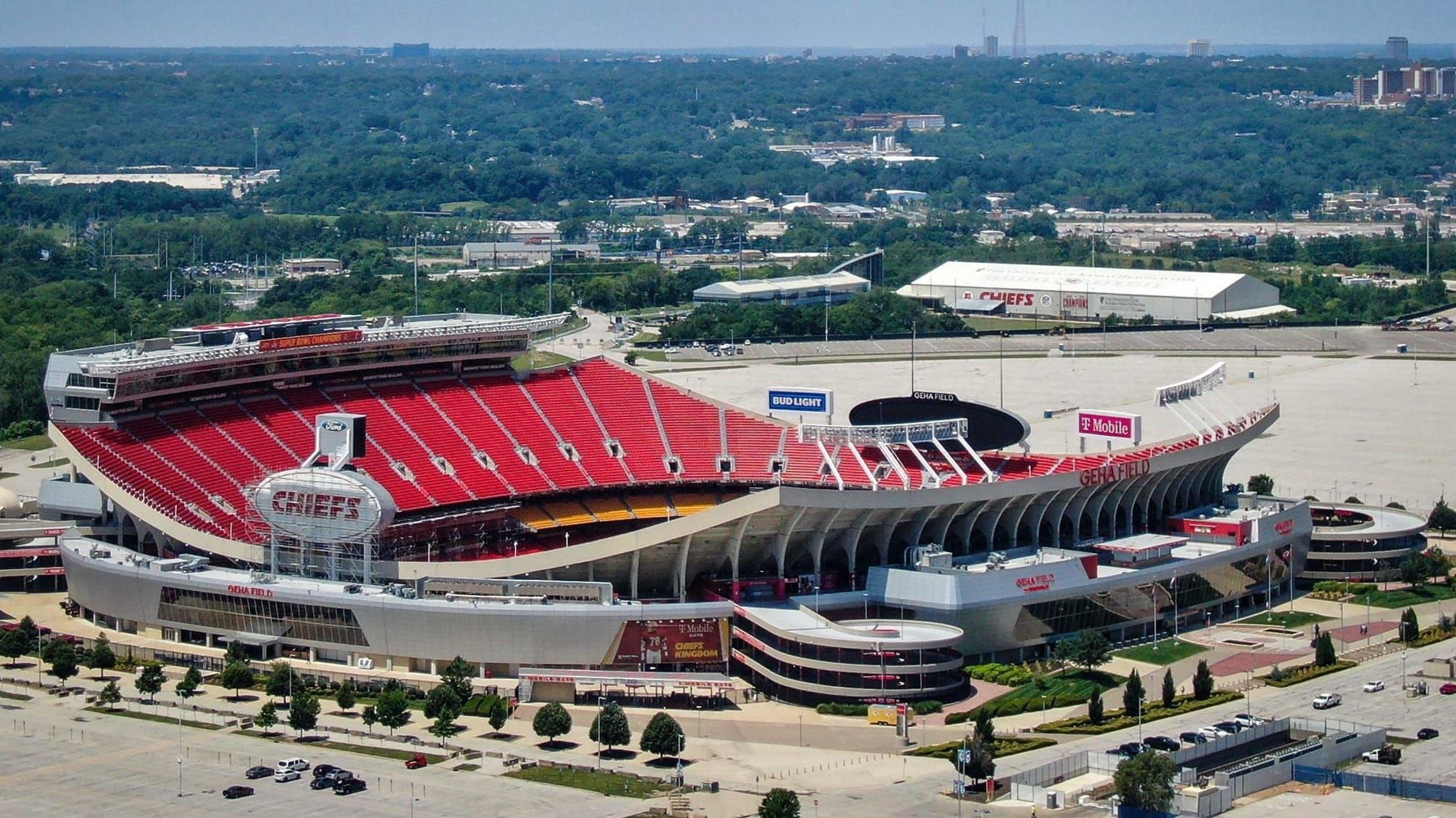 Gov. Kelly and Kansas City Chiefs Announce $3B State-of-the-Art Domed Stadium in Kansas