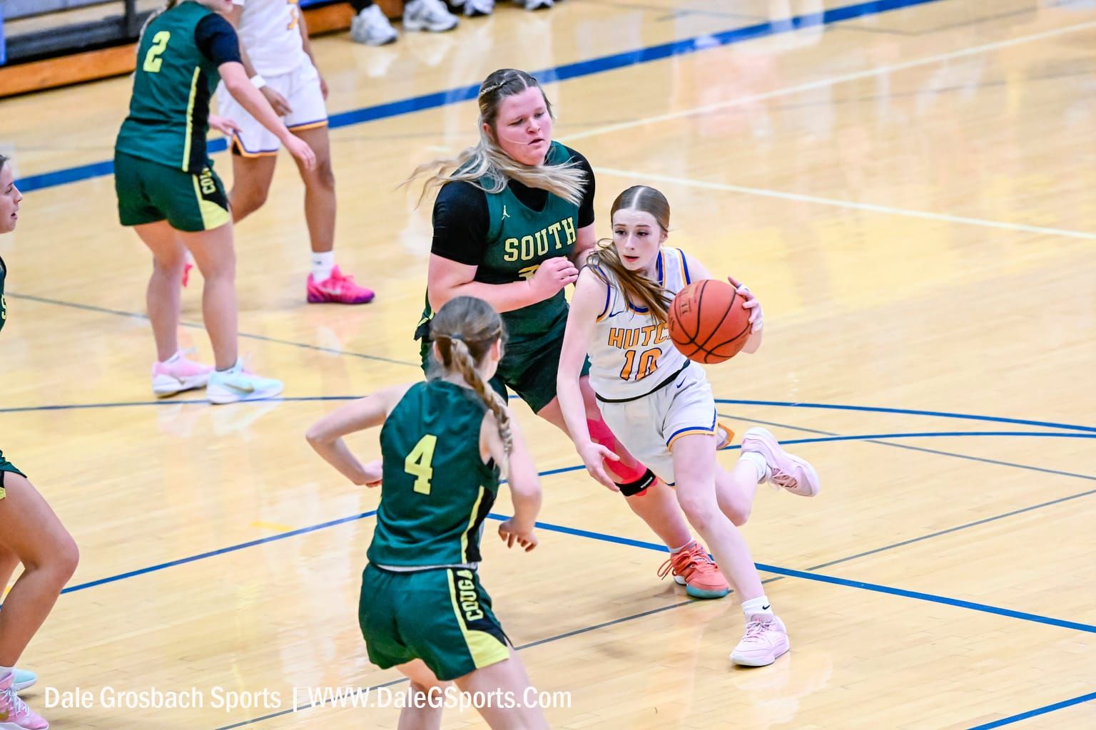 Salina South edges Hutchinson girls basketball 42-40
