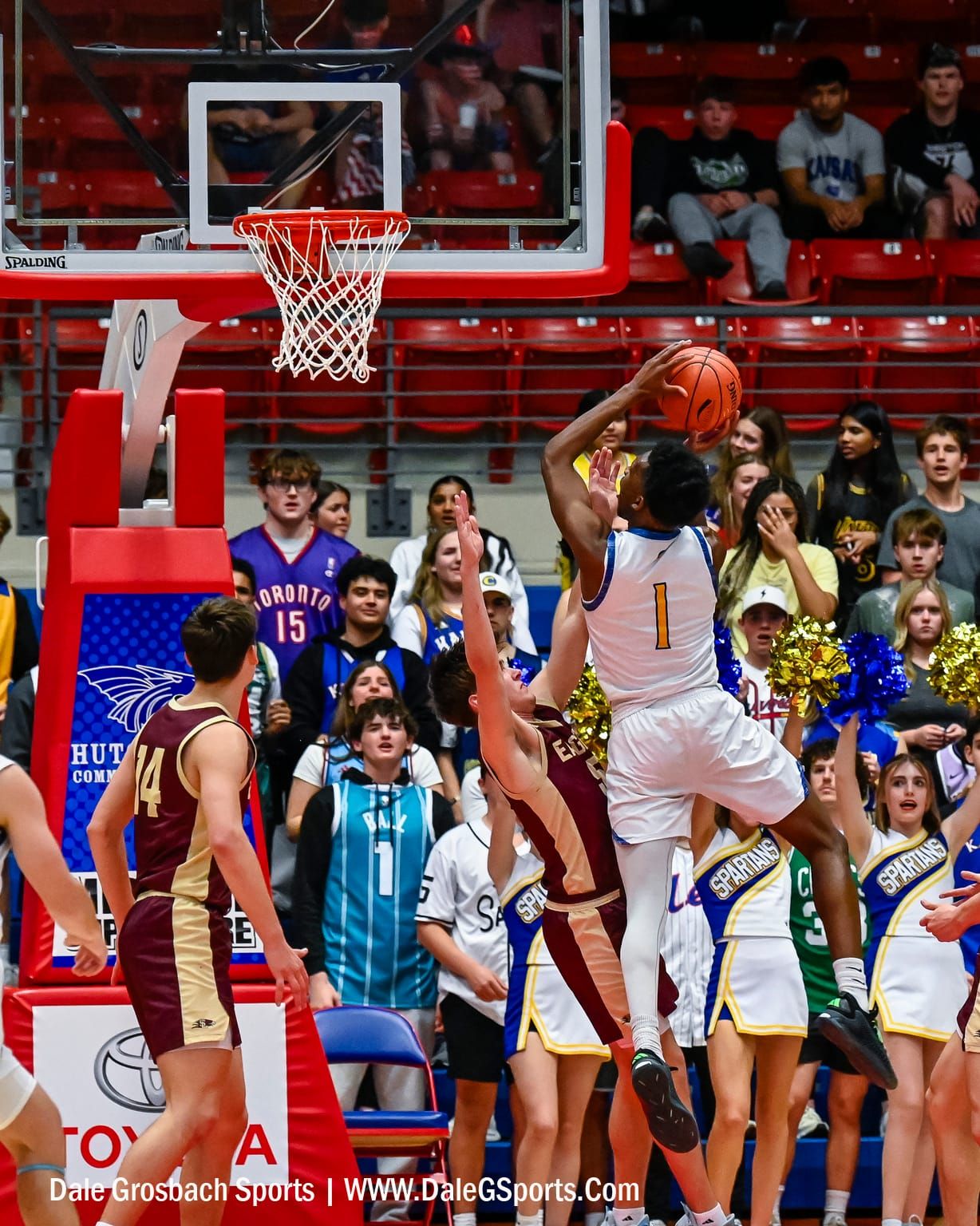 Wichita Collegiate runs past Silver Lake to advance to Class 3A KSHSAA boys basketball finals