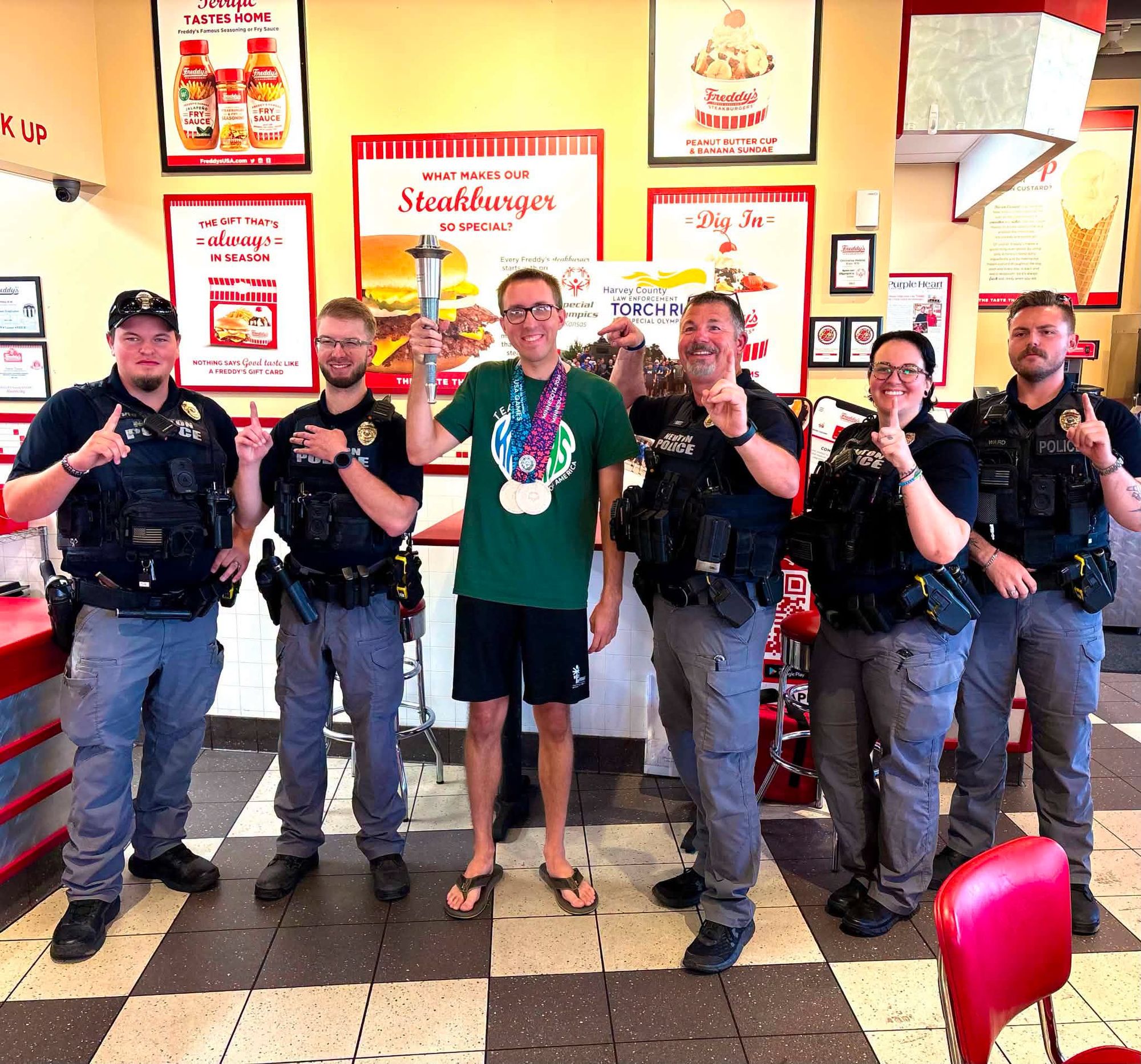 Newton police and Freddy’s team up for 'Custard with Cops' fundraiser