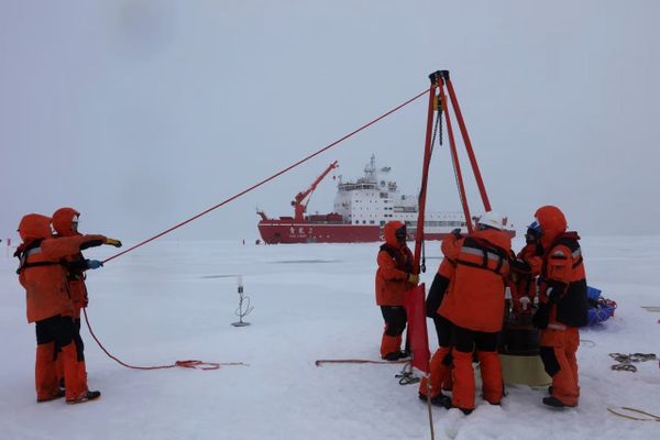 Top 5 US news stories