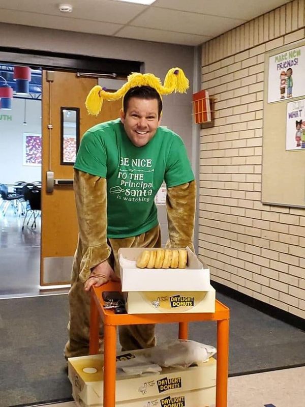 A Hometown Hero Returns