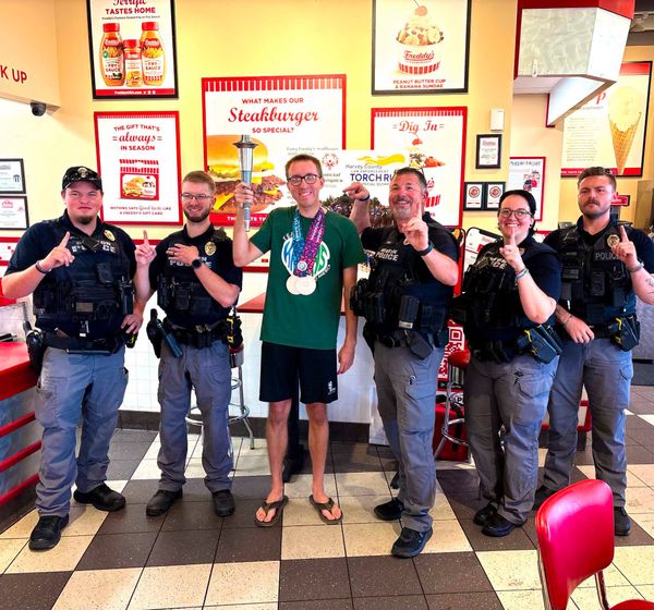 Newton police and Freddy’s team up for 'Custard with Cops' fundraiser
