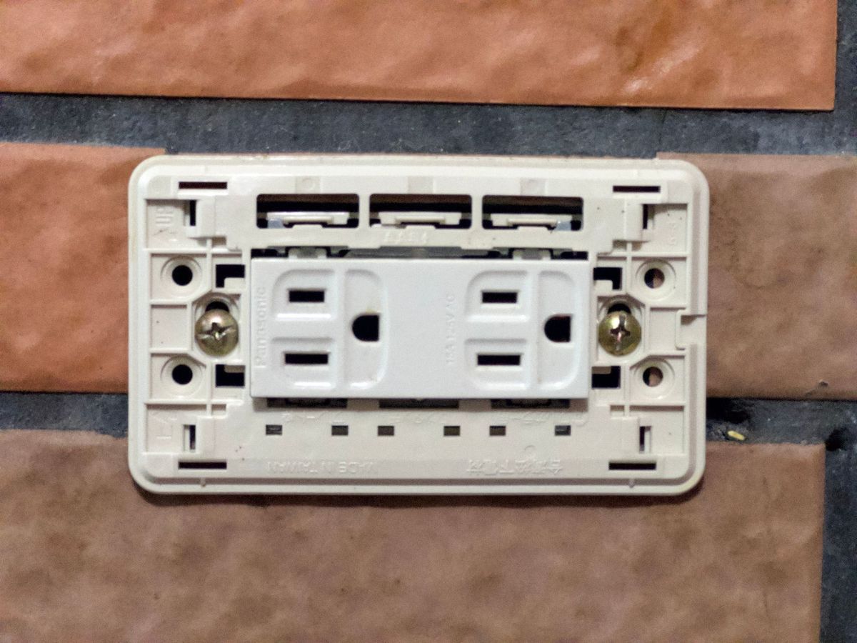 我整理了家裡的電路佈線，並做了接地