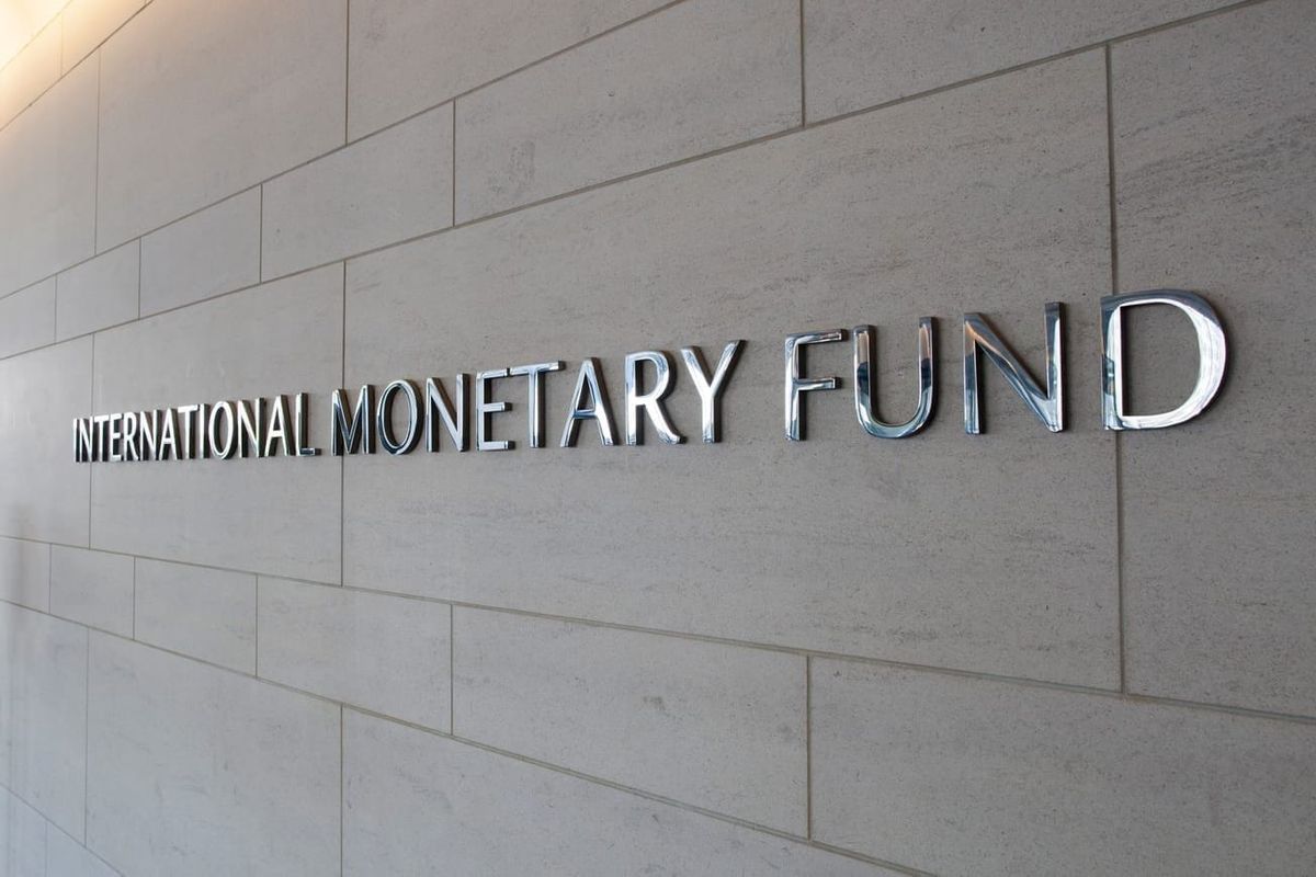 Mozambique enters IMF talks from a weak position