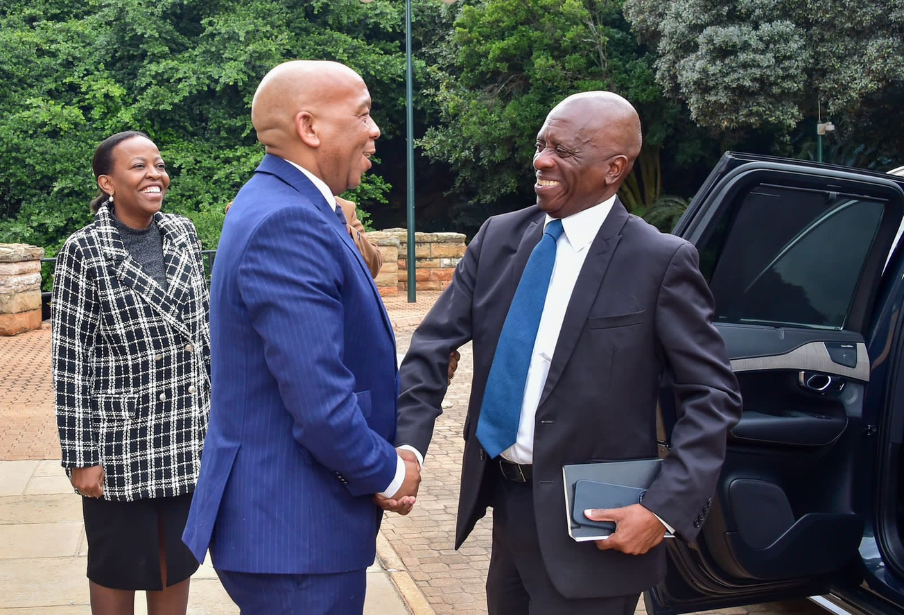 Mozambique offers South Africa electricity from two floating power plants