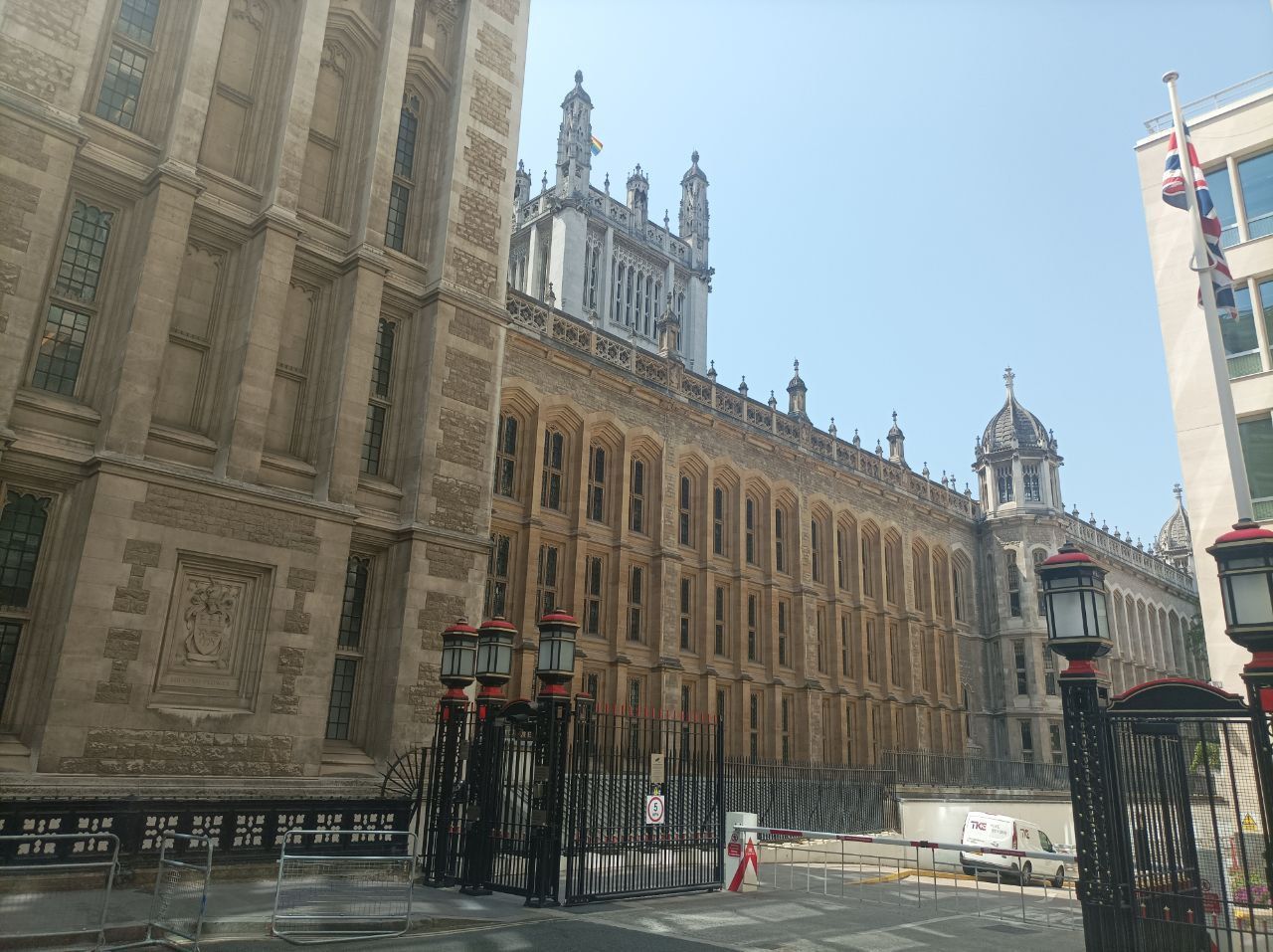 Judge tells Nyusi to prepare for trial in London