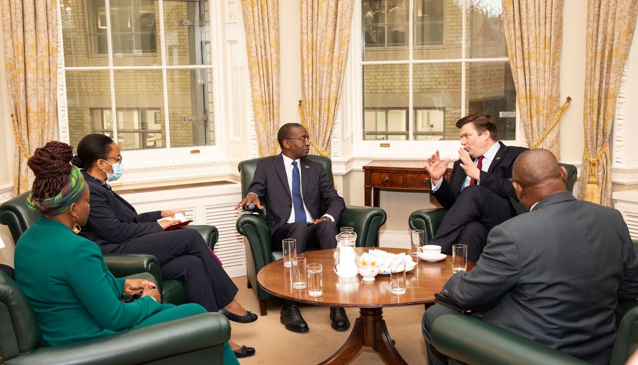 UK bolsters military cooperation with Mozambique, eyes defence sales