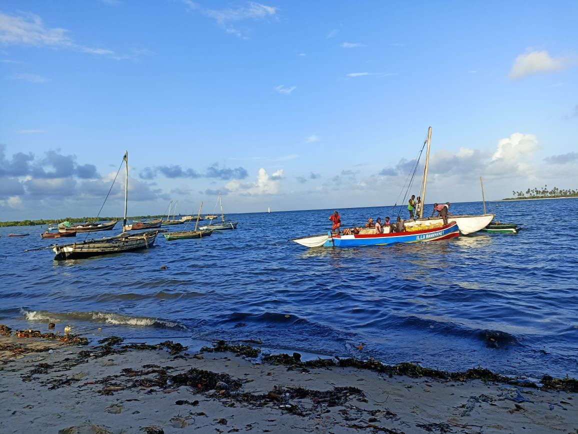 Mozambican navy opens fire on civilian boat near Ibo