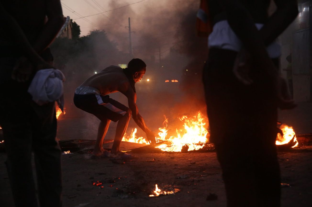 As it happened: riots follow announcement of general election results