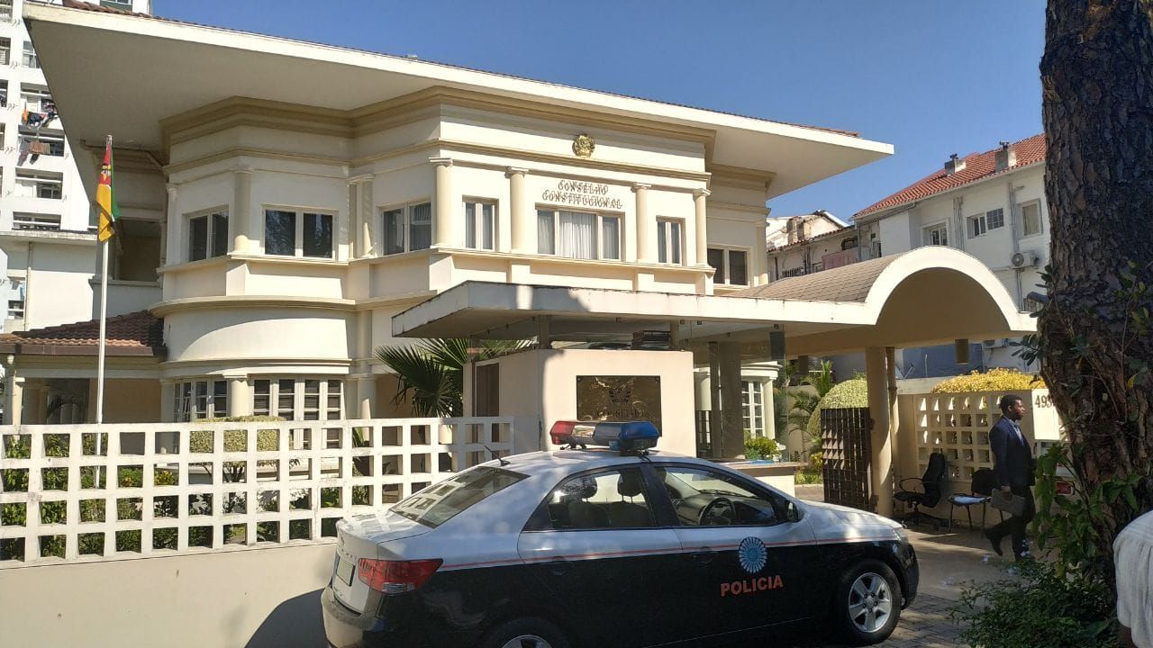 Plots and proposals in the air as Frelimo election victory looms