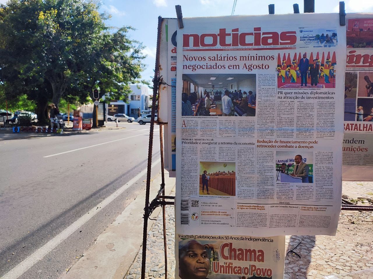 Retailers on life support