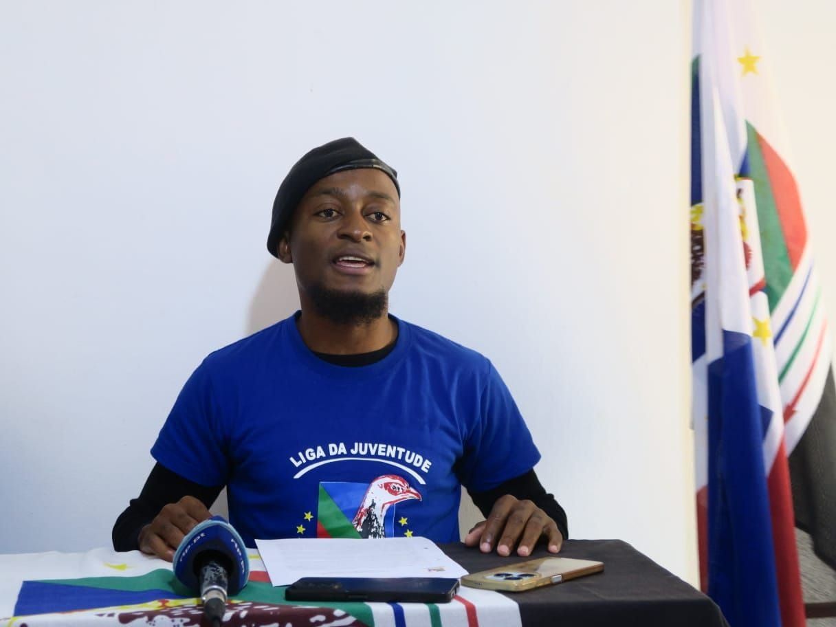 Renamo, the abandoned ship