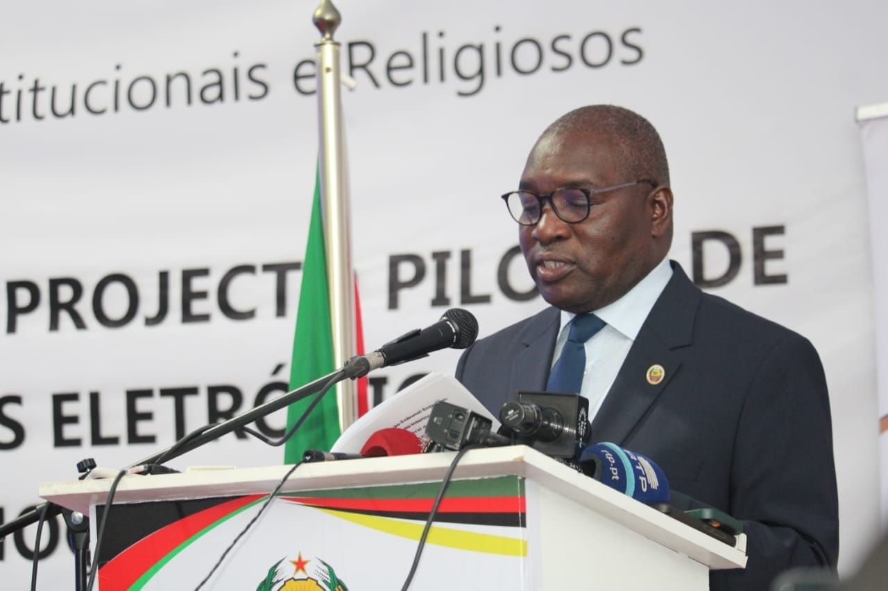 Tagging prisoners goes on trial