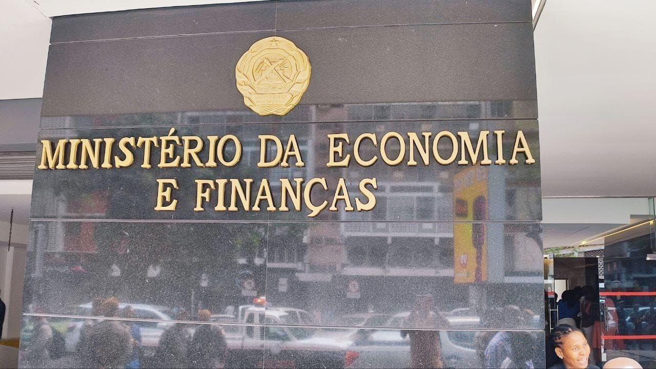 Economic policy: socialism, populism or chaos?