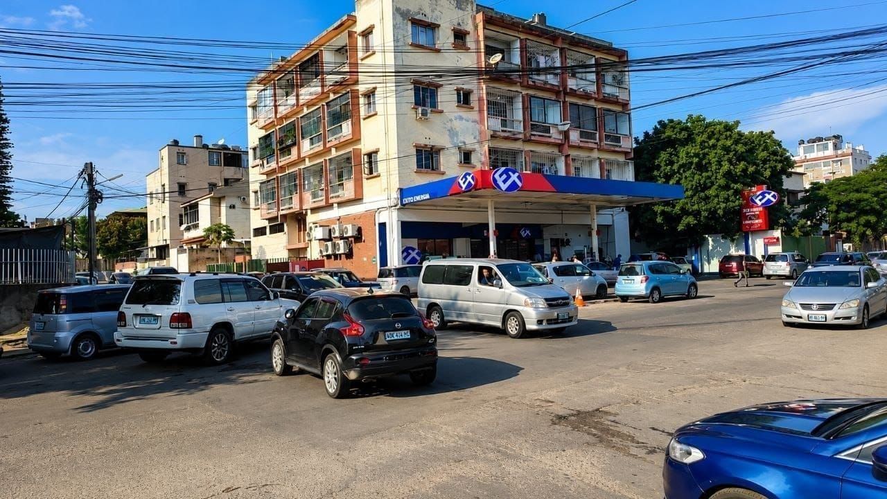 Frelimo at the fuel tap