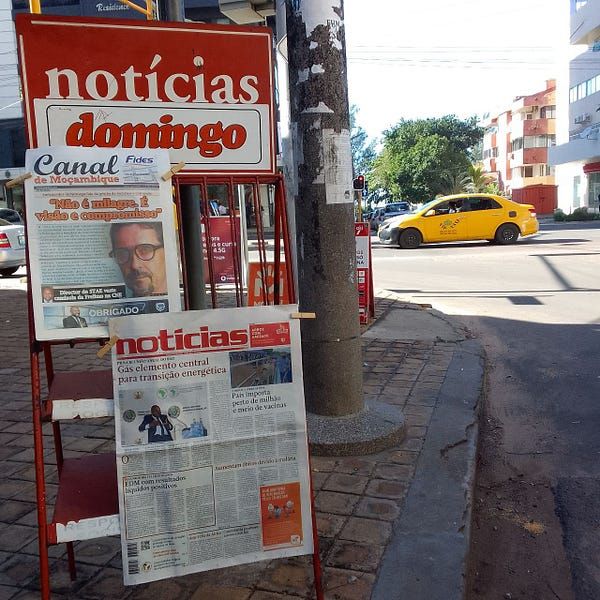 Frelimo uses tax exemptions to import goods for illicit purposes; Minibus operators stop activities in Beira