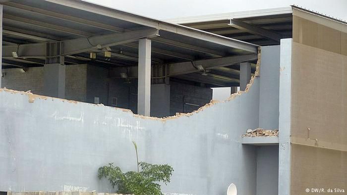 Consultancy denies blame for fatal swimming pool wall collapse