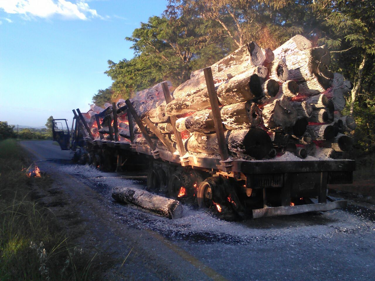 Heavy fighting in Manica closes key Mozambique highway