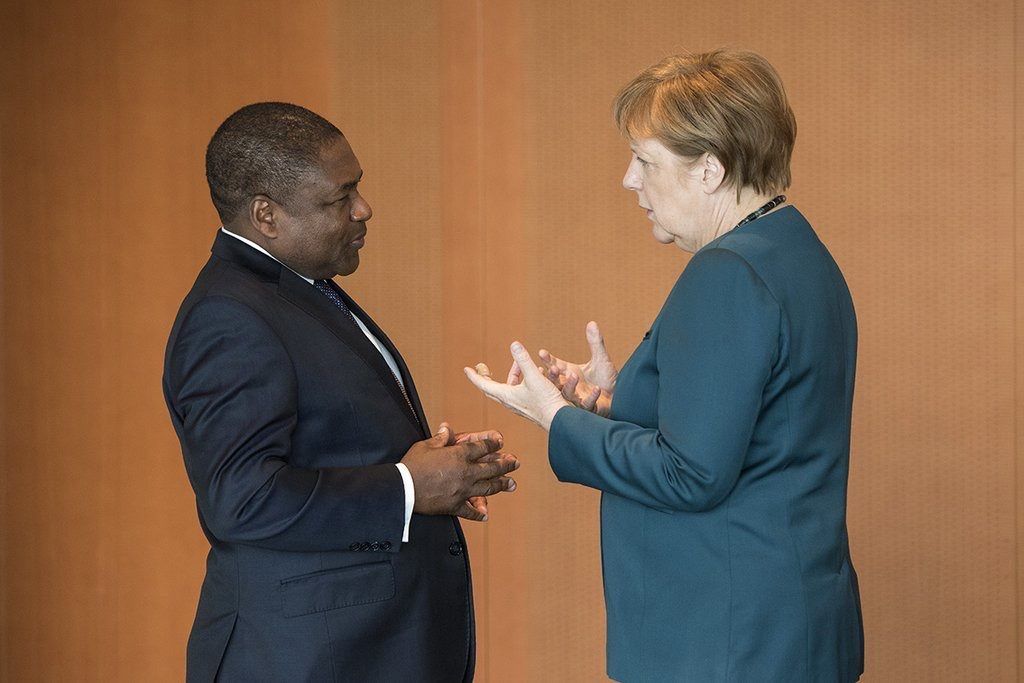 Nyusi in Berlin to reassure investors ahead of tricky Brussels visit