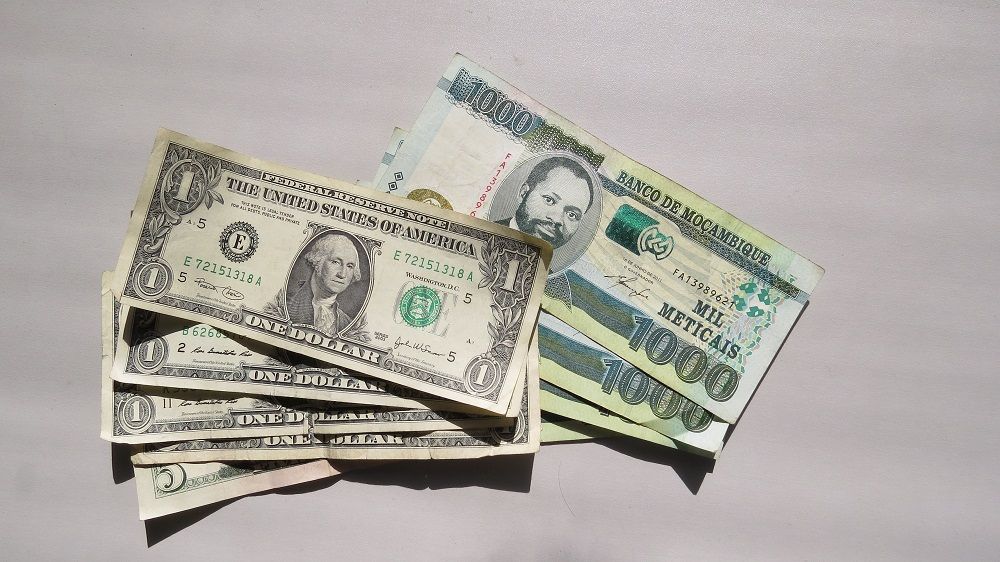 Mozambique hires lawyers and bankers to advise on debt crisis