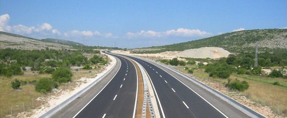 Zimbabwe to upgrade major road to Mozambique