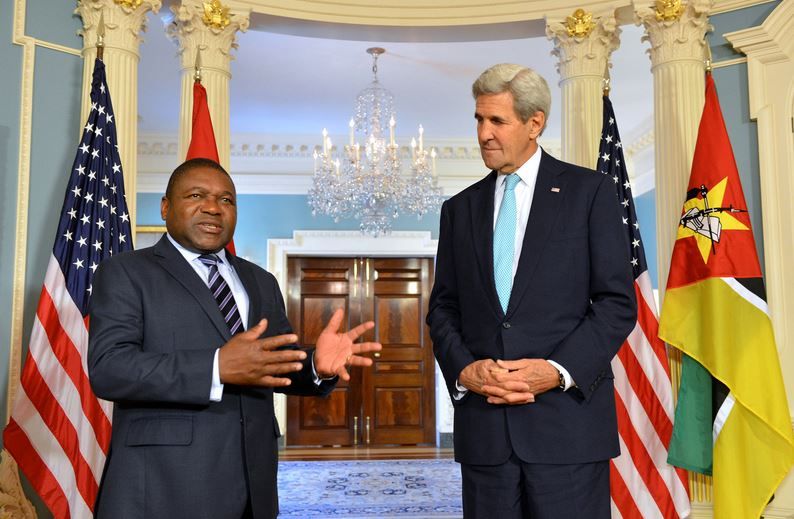 Nyusi kicks off US visit with Secretary of State John Kerry