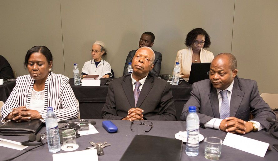 Mozambique peace talks on hold after Renamo negotiator is shot dead