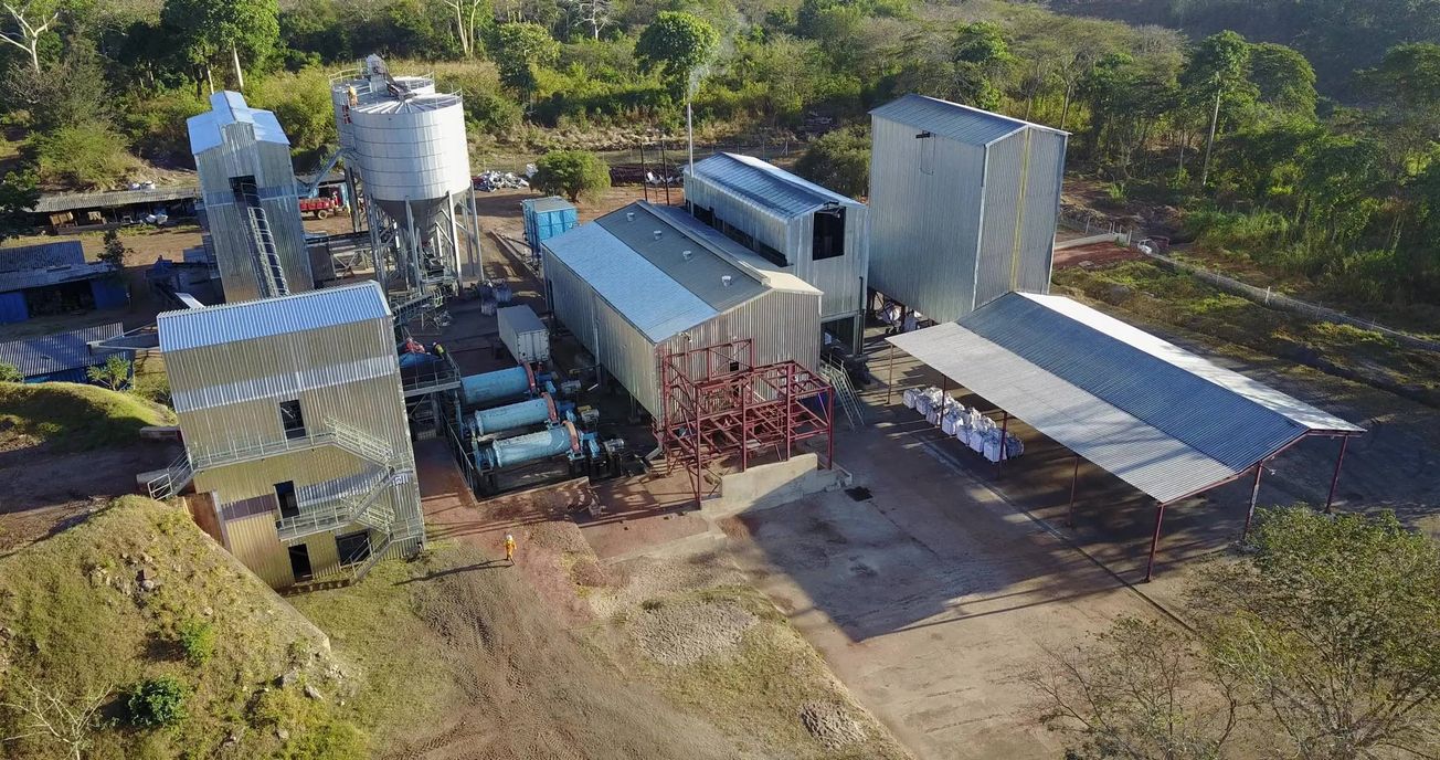 Mozambique President re-opens country’s first graphite mine
