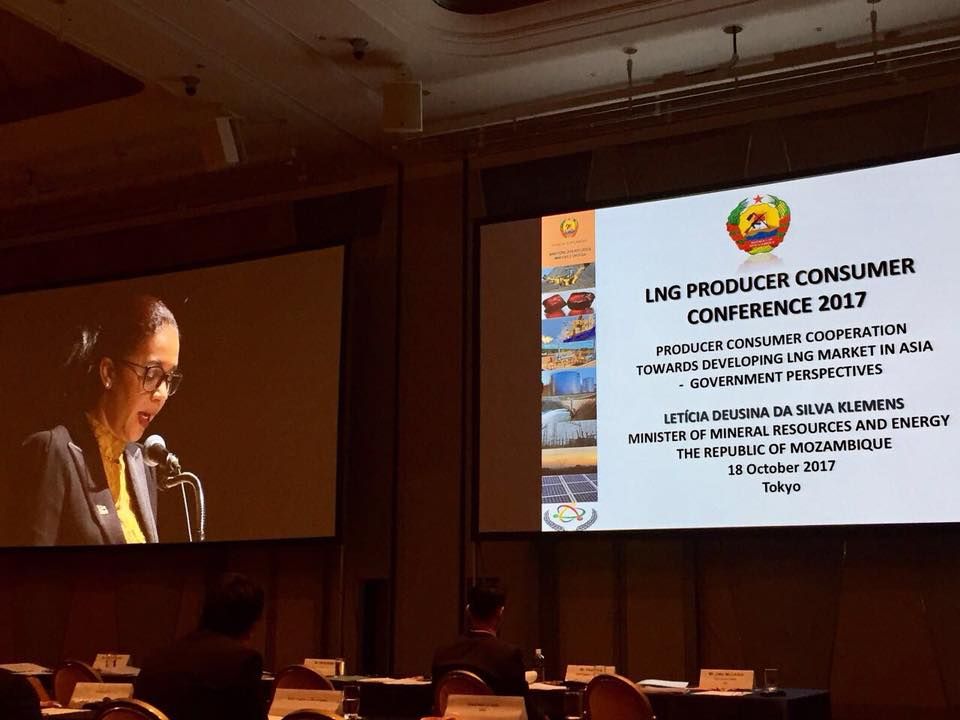 Mozambique energy minister sees LNG plan approval and resettlement next month