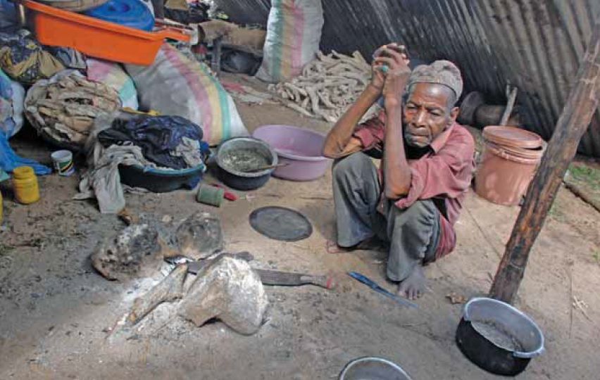 Savana: Thousands flee extremist violence in Cabo Delgado