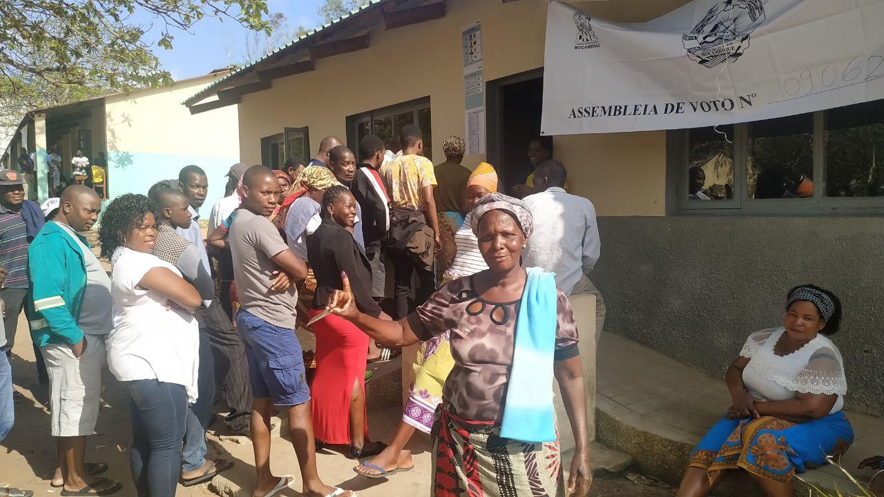 Mozambique Political Process Bulletin 80: Frelimo landslide victory; Renamo boycott