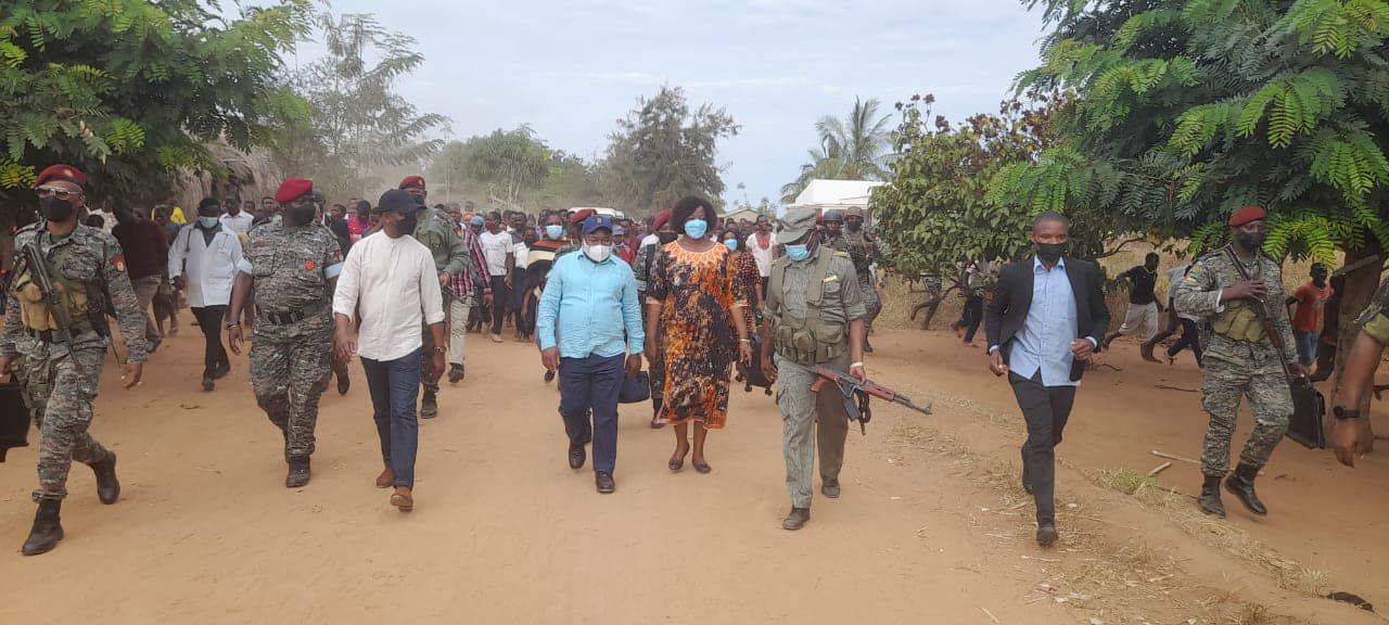 Insurgents raid Nangade villages while Nyusi visits the district