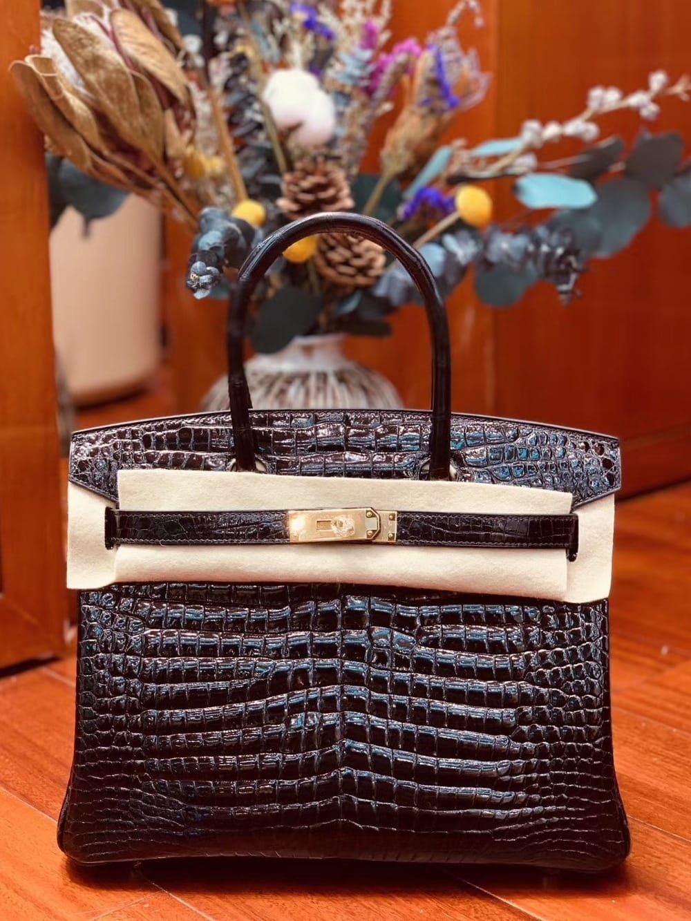 Hermès Birkin 30 Black Shiny Niloticus Porosus Crocodile Leather Handbag Gold  Hardware