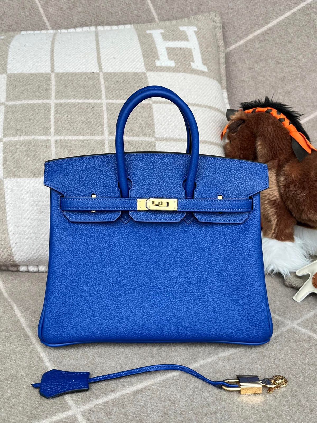 Hermès Birkin 25 Bleu Electric Togo Leather Handbag Gold Hardware
