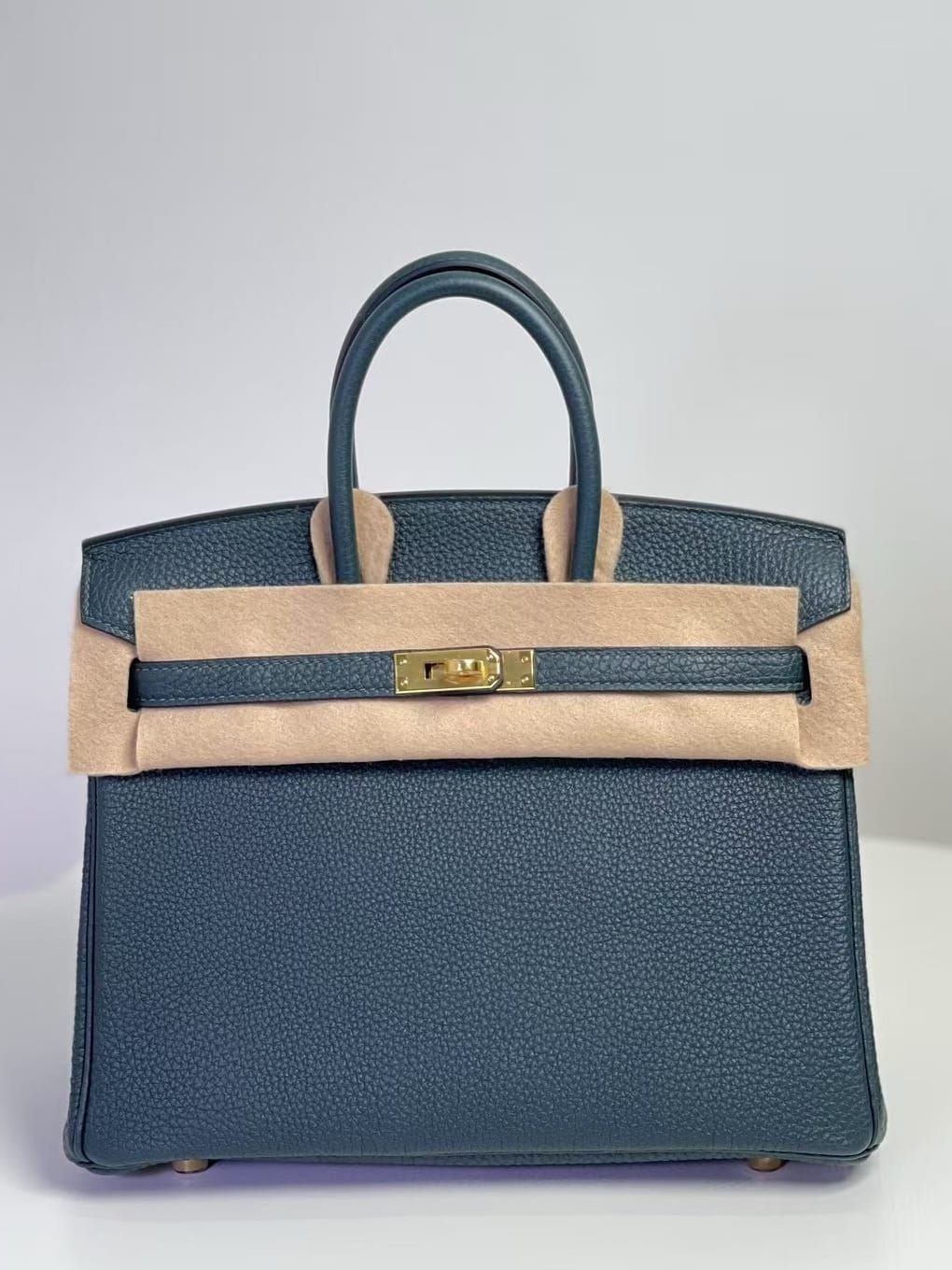 Hermès Birkin 25 Rousseau Green Togo Leather Handbag Gold Hardware